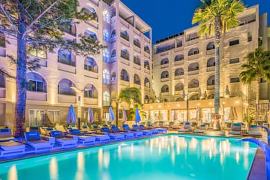 Glaros Beach Hotel - Image 2