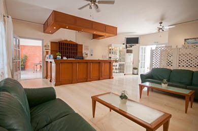 Glaros Hotel - Image 6