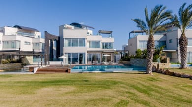 Glory Beachfront Villa, photo 1