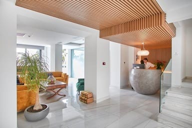 Glyfada Riviera Hotel - Image 2