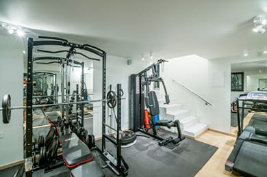 GM Exclusive Luxury Suites And SPA - Image 7