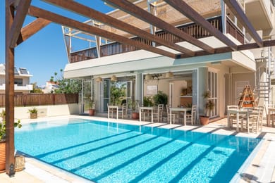 GOJI Vegan Hotel - Image 3