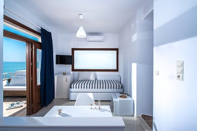Deluxe Suite with sea view