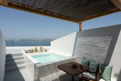 Deluxe Room with Plunge Pool & Caldera View