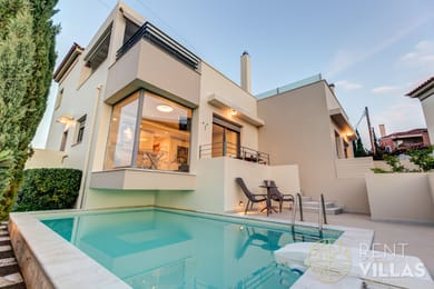 A4 - Luxury house with pool