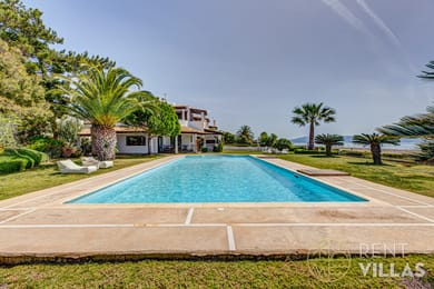 Beachfront Villa Armonia in Porto Hydra