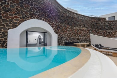Deluxe Cave Suite Private Pool Caldera View