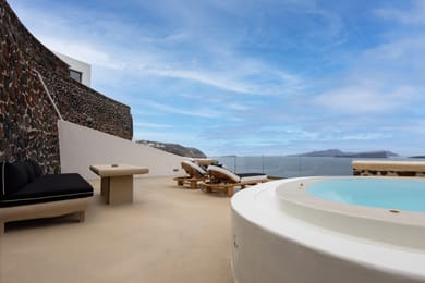 Deluxe Cave Suite Private Pool Caldera View