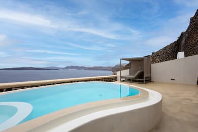 Deluxe Cave Suite Private Pool Caldera View