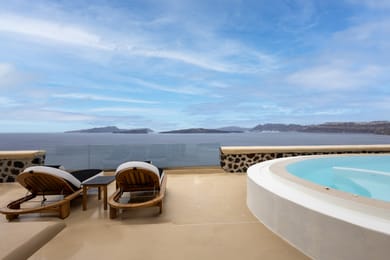Deluxe Cave Suite Private Pool Caldera View