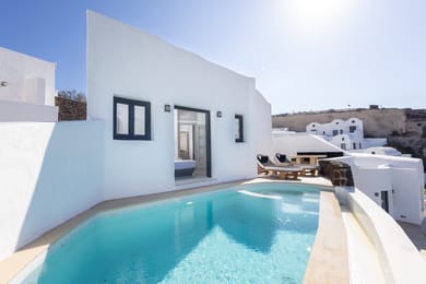 Luxury Suite with Private Pool Caldera View