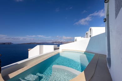 Luxury Suite with Private Pool Caldera View