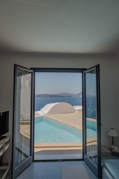 Petit Suite with Private Pool Caldera View