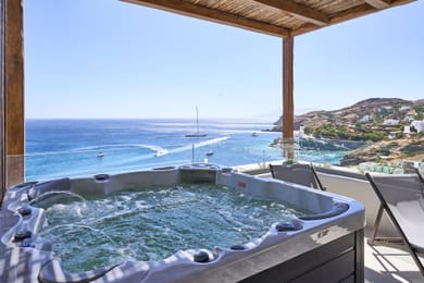 The Elite Three-Bedroom Suite Private Pool & Jacuzzi