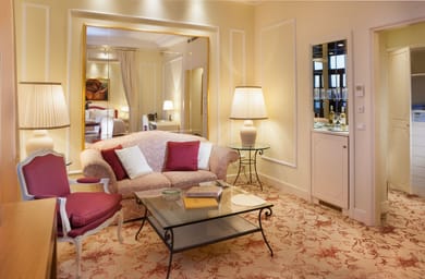 Queen Suite Garden View