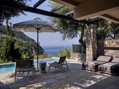 Deluxe Double Suite Sea View with Private Pool