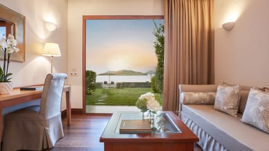 Deluxe Beachfront Bungalow