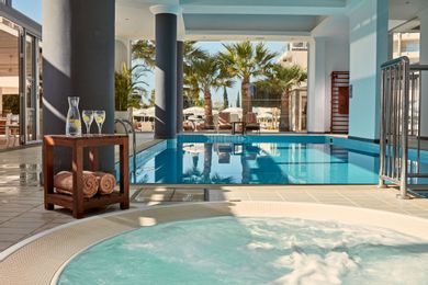 Grecian Park Hotel - Image 6