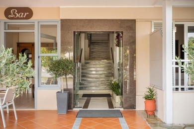 Hotel Grekas - Image 6