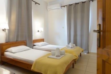 First Floor Twin Room with Garden View (2 Adults) "No10"