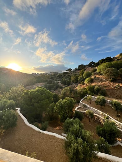 Haroupia Hillside Villa - Image 4