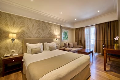 Junior Suite with Acropolis View