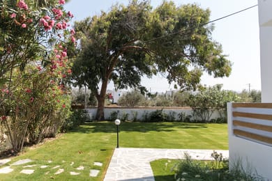 Hermes Luxury Suites - Image 4