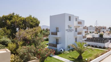 Hermes Luxury Suites - Image 2