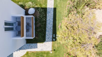 Hermes Luxury Suites - Image 3