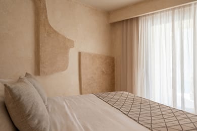 Heyday Luxury Suites - Image 2