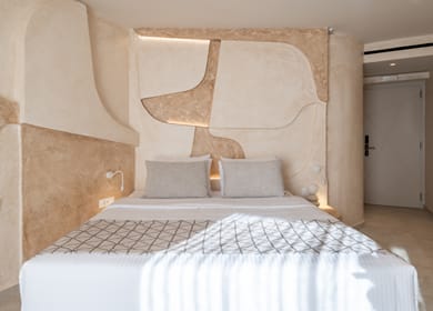 Heyday Luxury Suites - Image 5