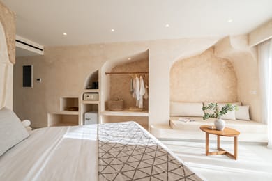 Heyday Luxury Suites - Image 6