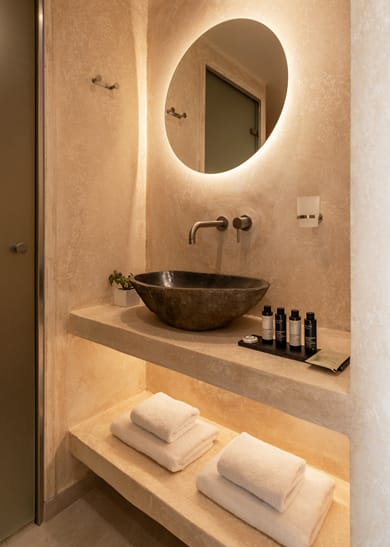 Heyday Luxury Suites - Image 7