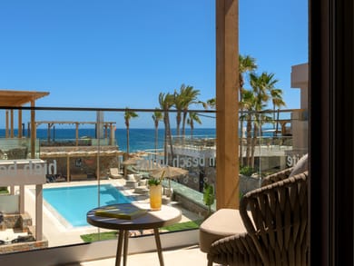 White Deluxe Suite SV