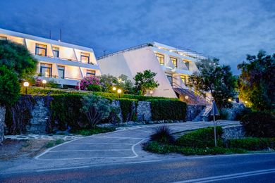 Hippocampus Hotel Paros - Image 2
