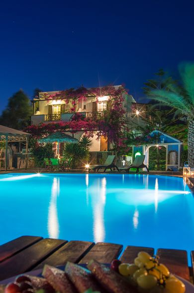 Holiday Beach Resort Santorini - Image 3