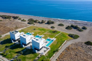 Albatross Beach Front Villa Laysan