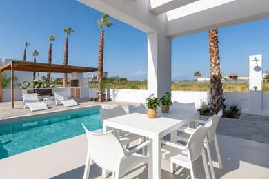 Salty Sun Luxury Villa 1