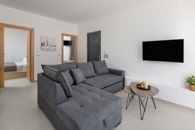 Salty Sun Luxury Villa 1