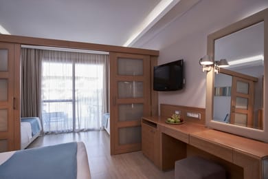 Family Room Sliding Door Pool View (Relax or Activity Area)