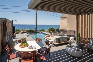Lapis Nera Villa I - Beachfront & Free*Heated Pool