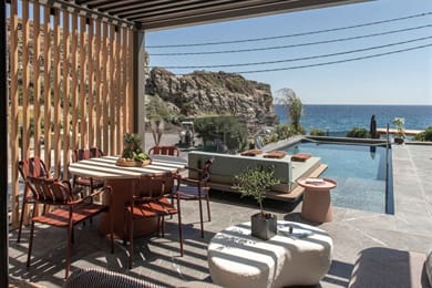 Lapis Nera Villa II - Beachfront&Free*Heated Pool
