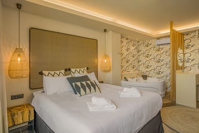 City View Luxury Suite with Jacuzzi