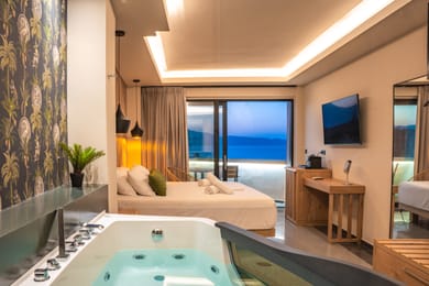 Sea View Luxury Suite with Jacuzzi