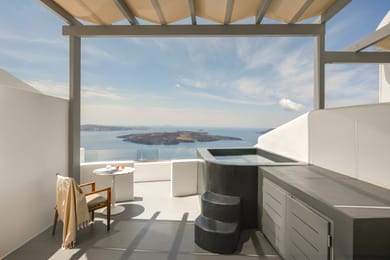 Deluxe Suite with Hot Tub