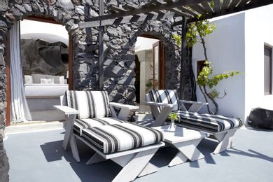 Honeymoon Suite (up to 2 guests)