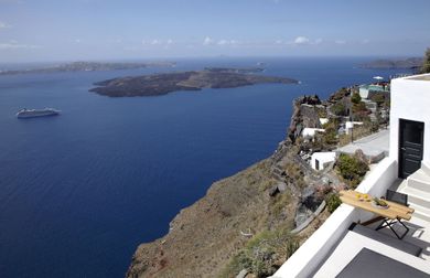 Infinity Pool Suite (up to 2 guests)