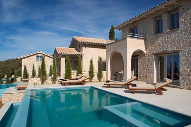 Villa Ioni