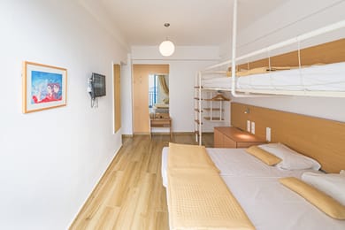 Sea View family premium room with bunkbeds
