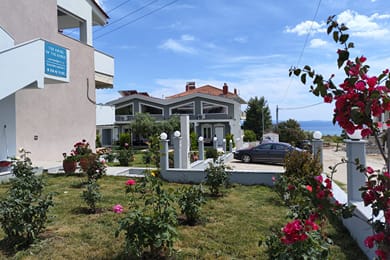 The House of The Roses - Image 6